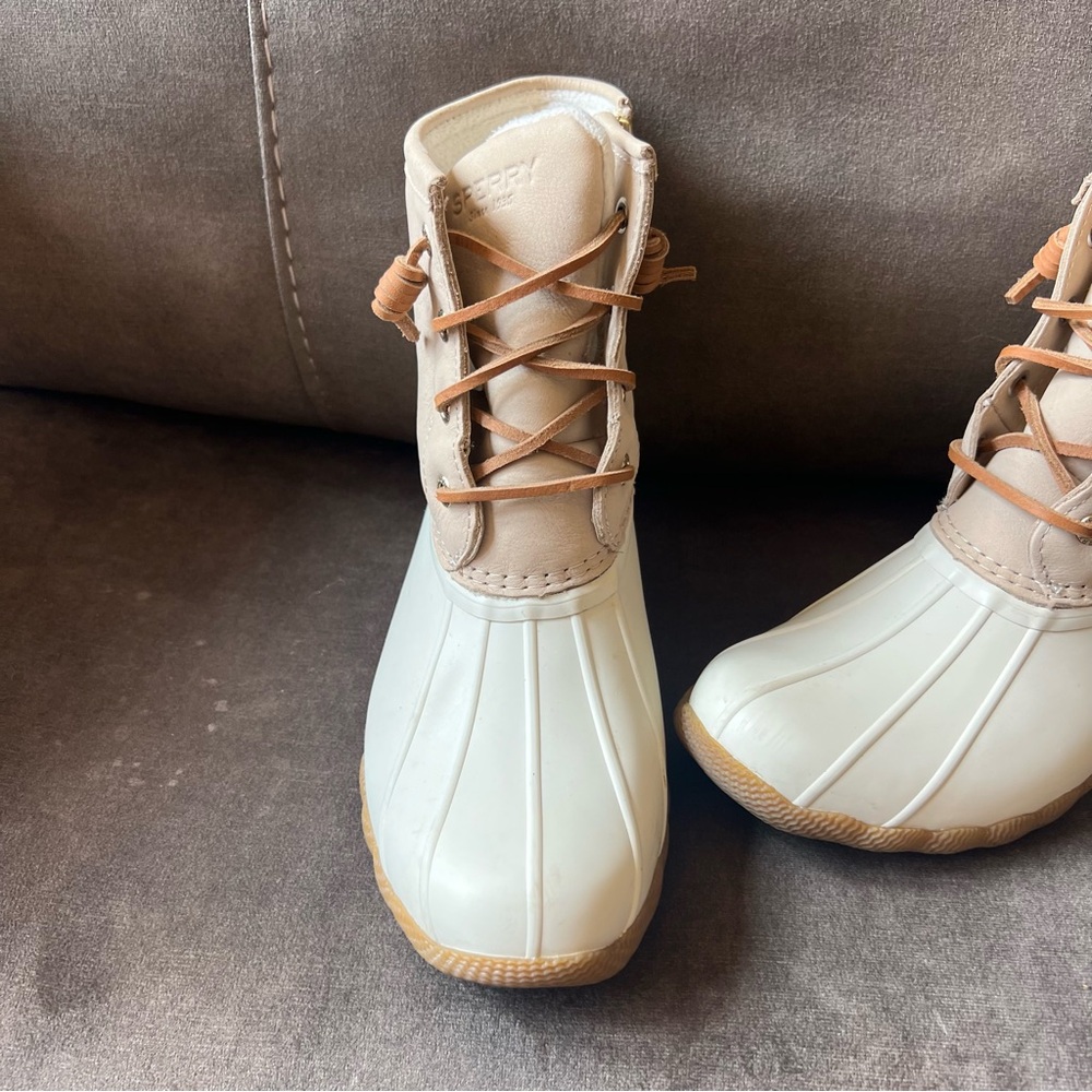 Sperry Saltwater Duck‎ Tan and Cream Boots - Picture 2 of 8
